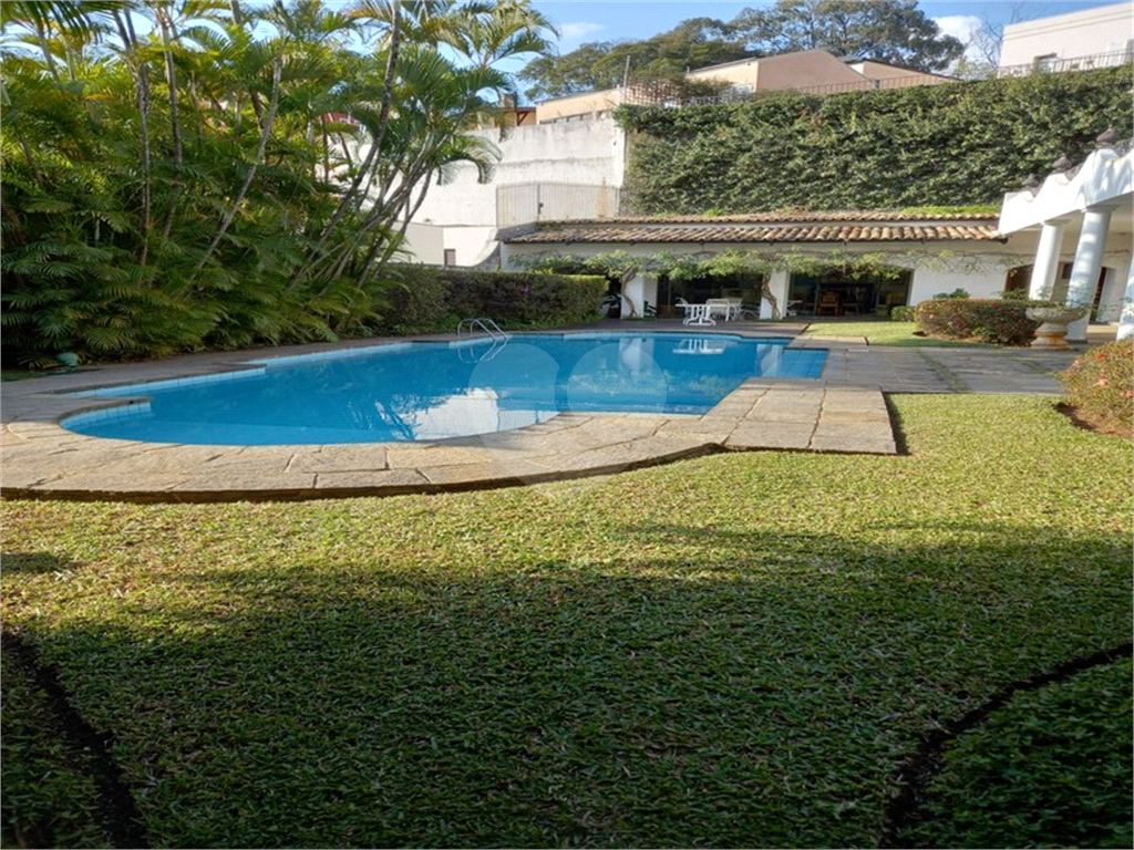 Uma casa com Varanda