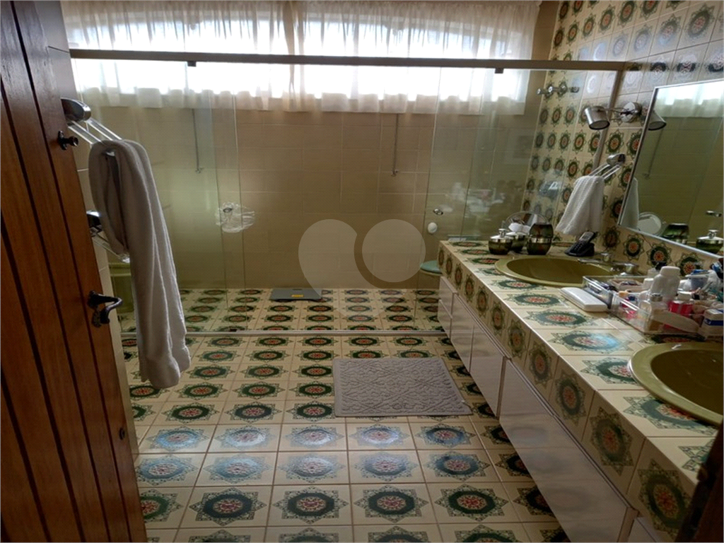 Uma casa com Varanda