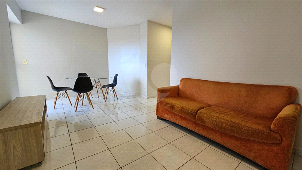 Apartamento para alugar com 2 quartos, 55m² - Foto 7