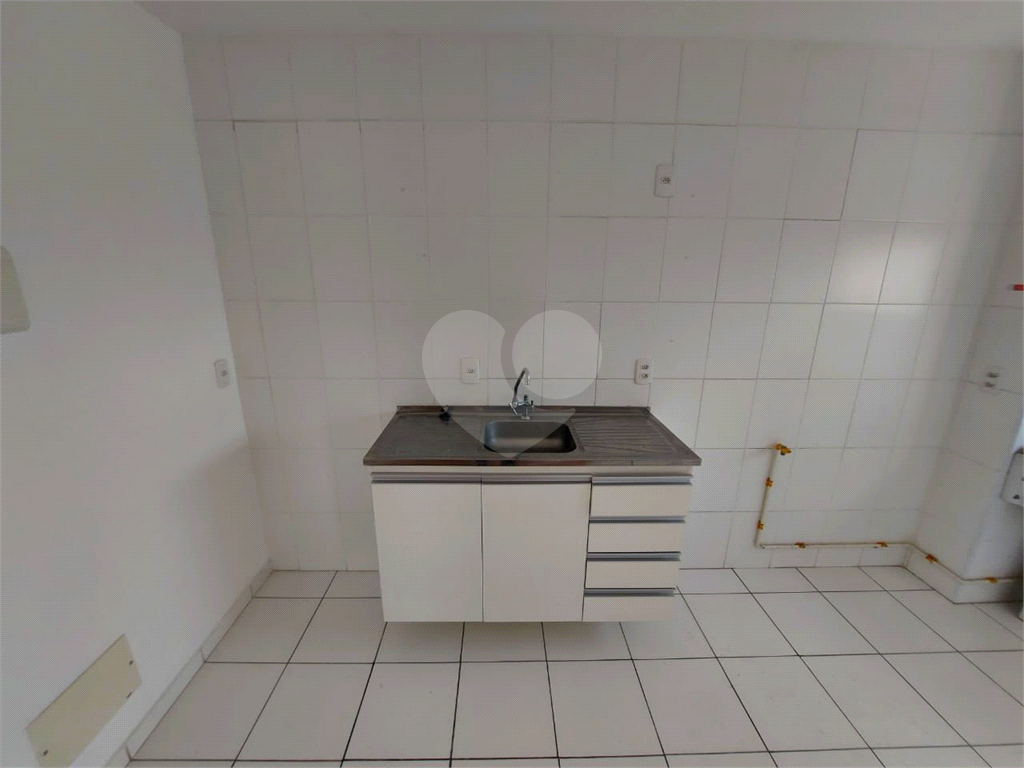 APARTAMENTO em JAÇANÃ