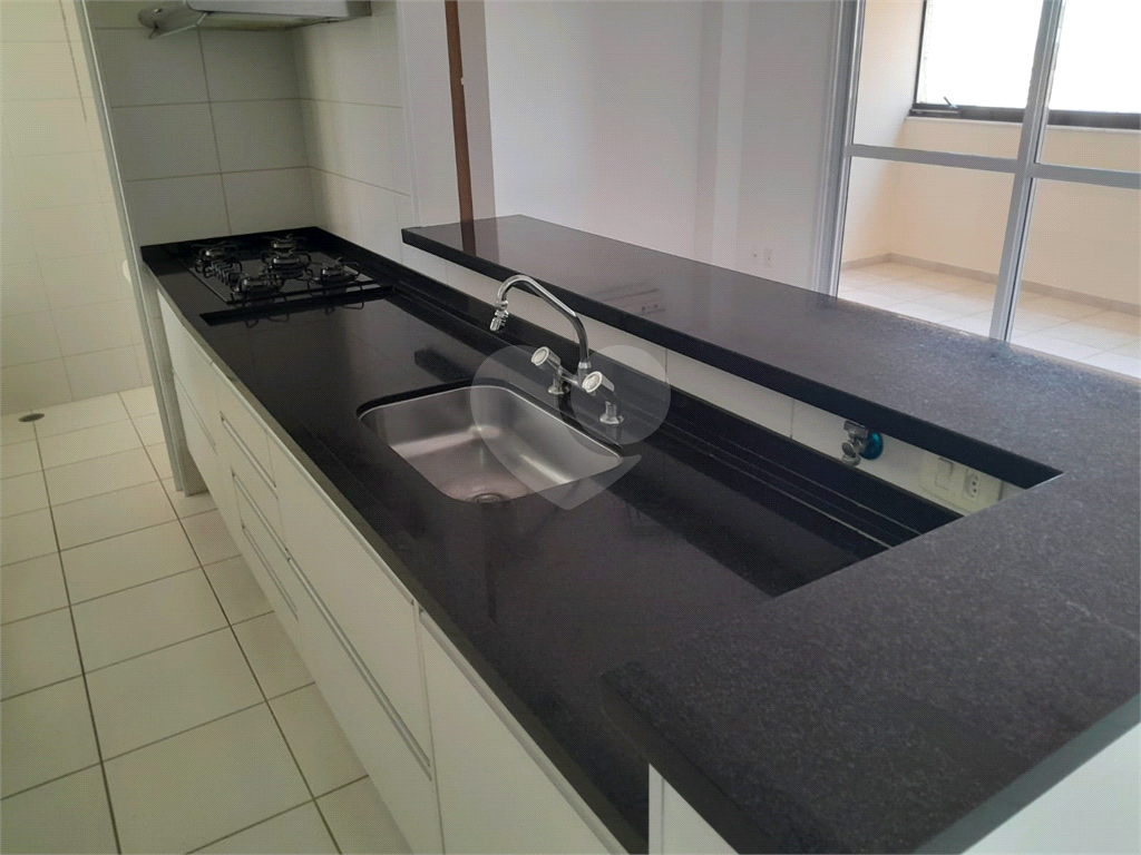 Apartamento à venda com 3 quartos, 85m² - Foto 11