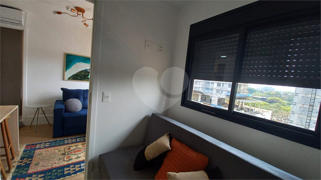 APARTAMENTO em MOEMA