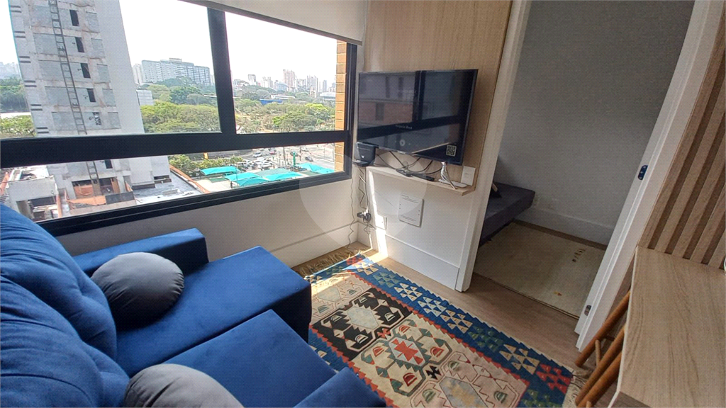 APARTAMENTO em MOEMA