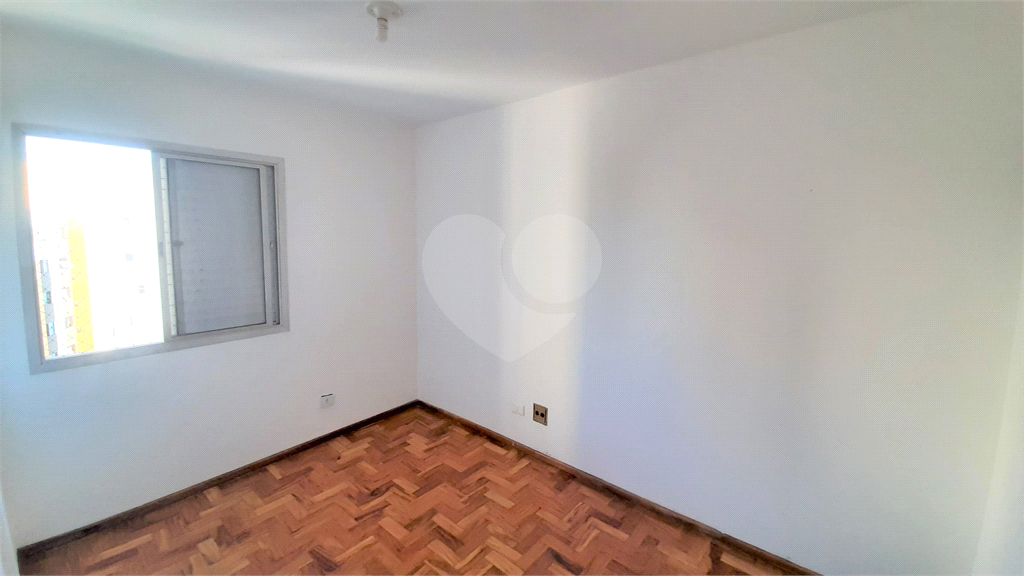 APARTAMENTO 2 QUARTOS, 1 VAGA E VARANDA À VENDA NA RUA COPACABANA