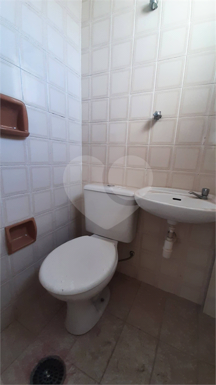 APARTAMENTO 2 QUARTOS, 1 VAGA E VARANDA À VENDA NA RUA COPACABANA