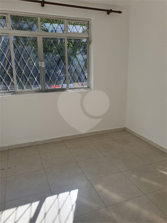 APARTAMENTO em TREMEMBÉ