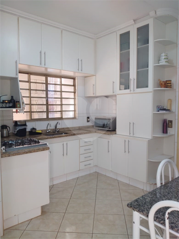 Casa à venda com 2 quartos, 87m² - Foto 1