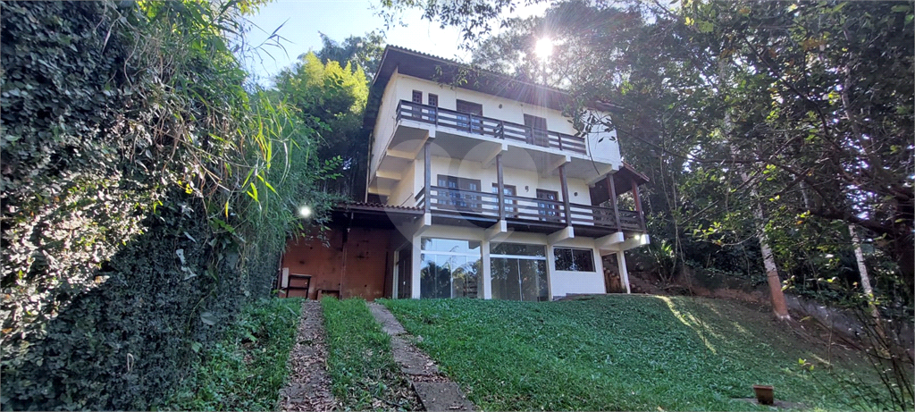 Casa de Condomínio à venda com 3 quartos, 350m² - Foto 1