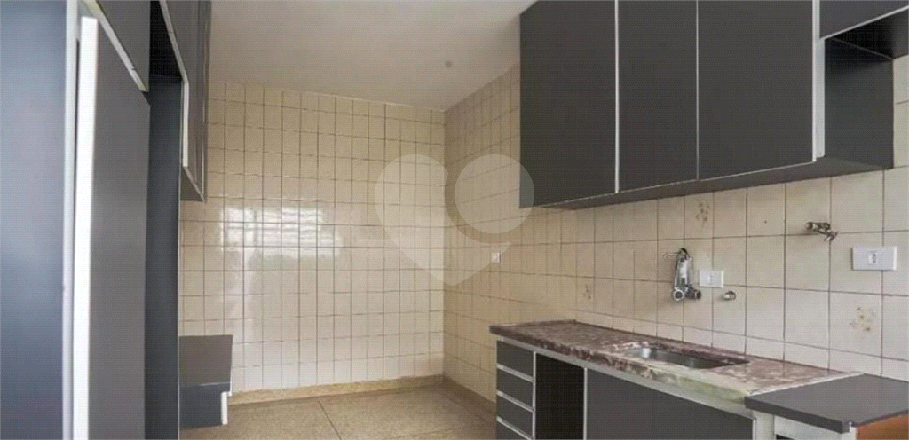 APARTAMENTO em CASA VERDE