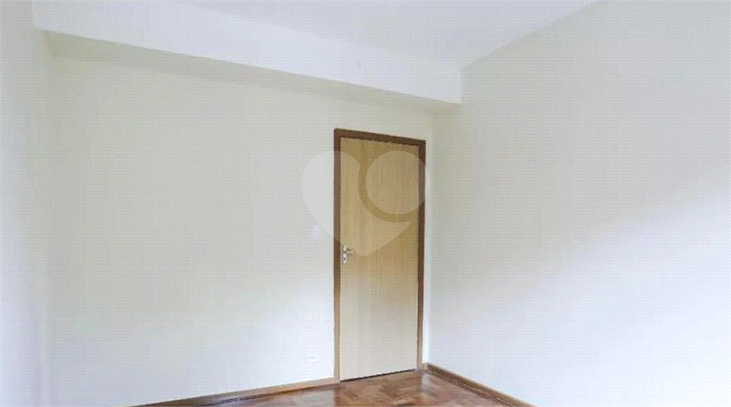 APARTAMENTO em CASA VERDE