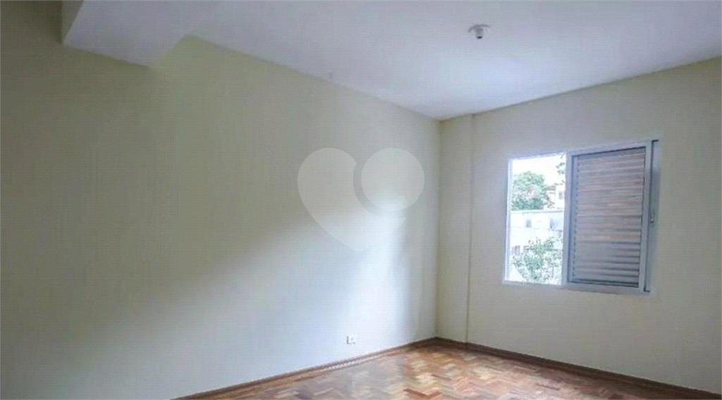 APARTAMENTO em CASA VERDE