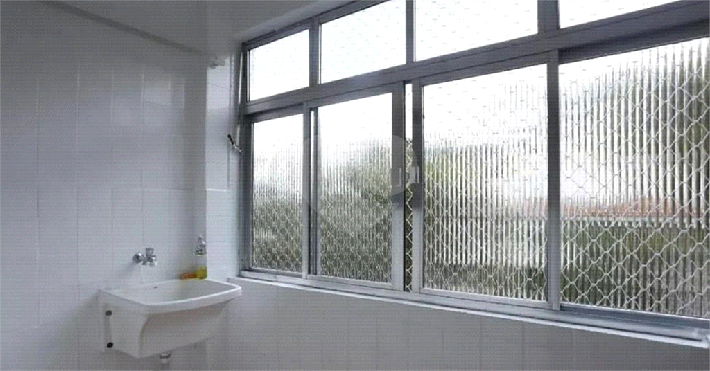 APARTAMENTO em CASA VERDE