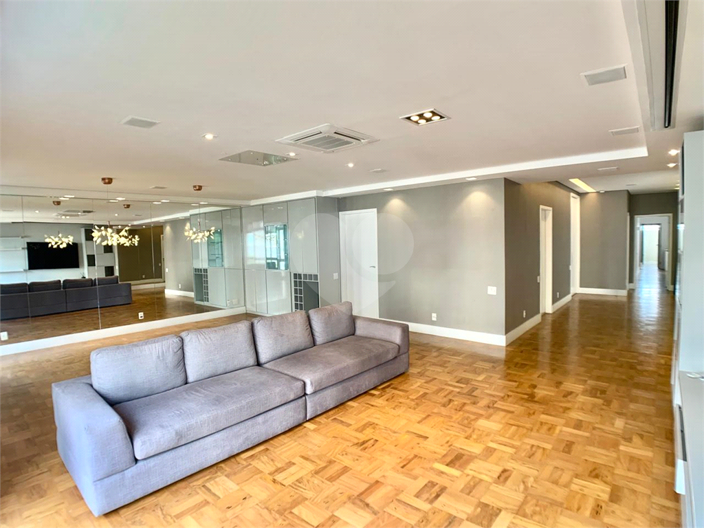 APARTAMENTO em HIGIENÓPOLIS