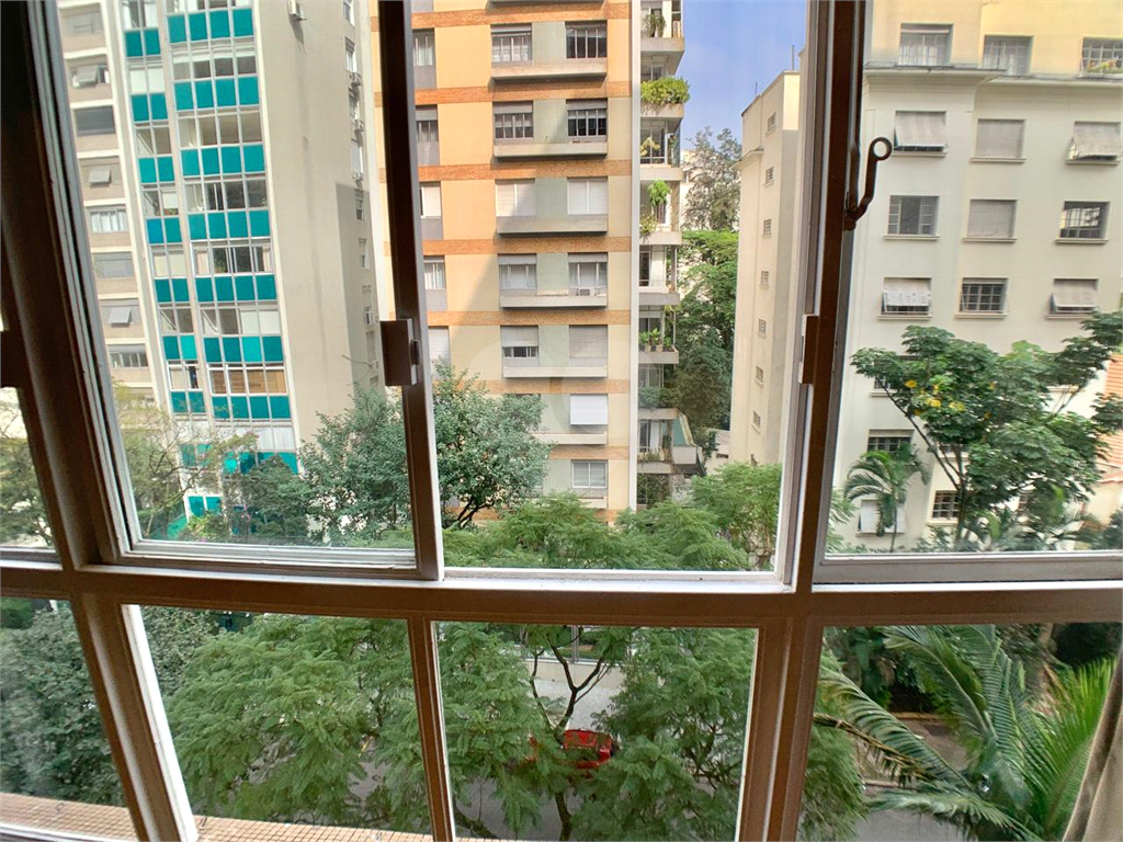 APARTAMENTO em HIGIENÓPOLIS