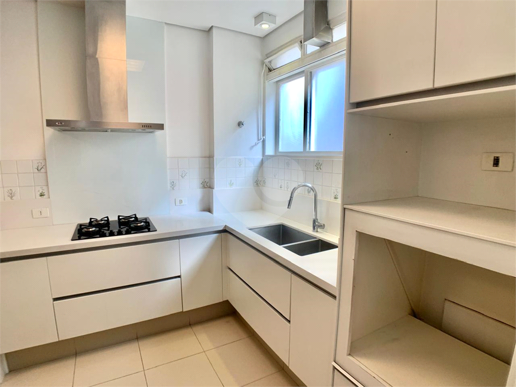APARTAMENTO em HIGIENÓPOLIS