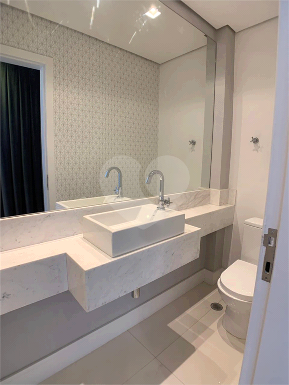 APARTAMENTO em HIGIENÓPOLIS
