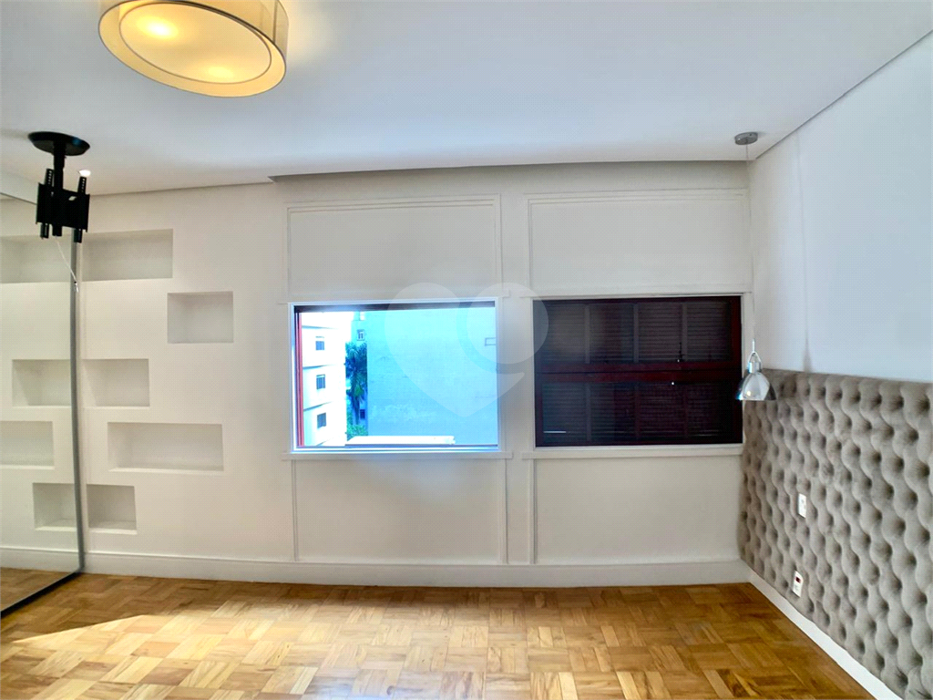 APARTAMENTO em HIGIENÓPOLIS