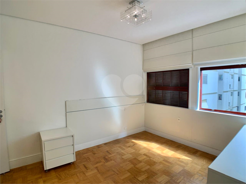 APARTAMENTO em HIGIENÓPOLIS