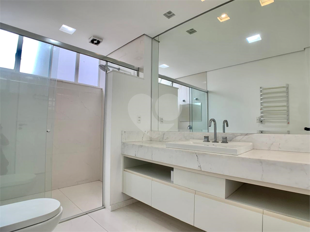 APARTAMENTO em HIGIENÓPOLIS