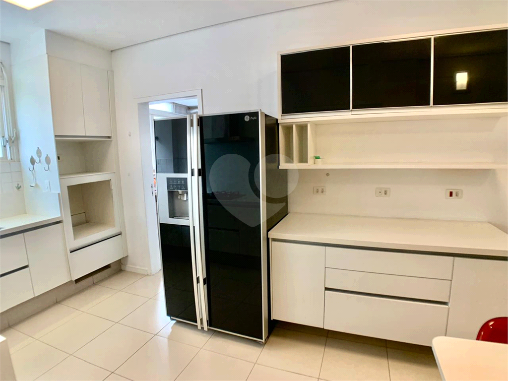 APARTAMENTO em HIGIENÓPOLIS