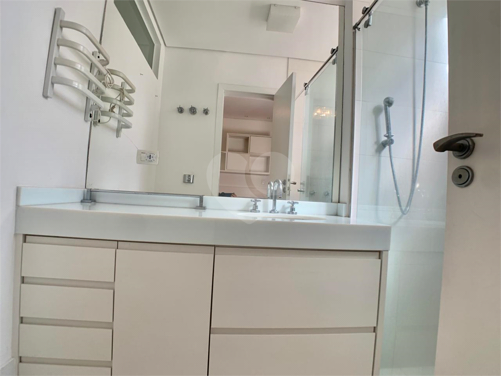 APARTAMENTO em HIGIENÓPOLIS