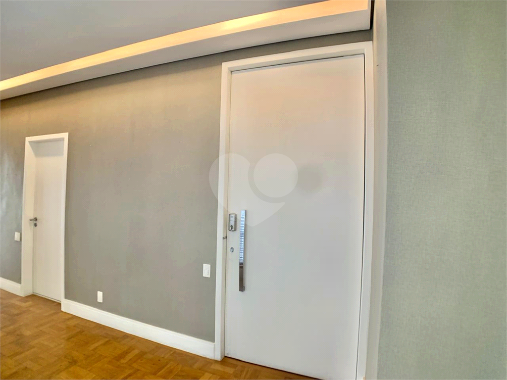 APARTAMENTO em HIGIENÓPOLIS