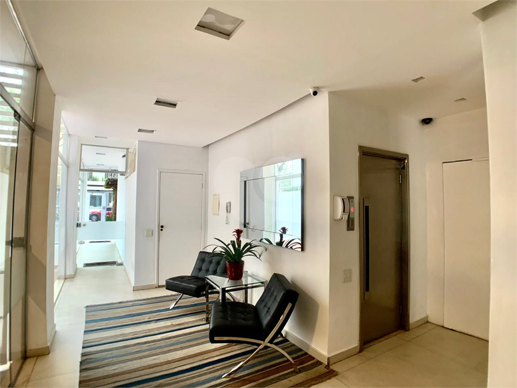 APARTAMENTO em HIGIENÓPOLIS