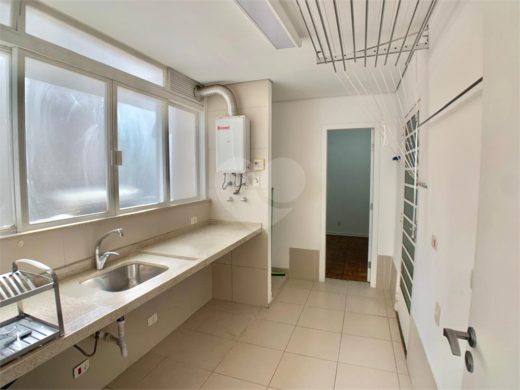 APARTAMENTO em HIGIENÓPOLIS
