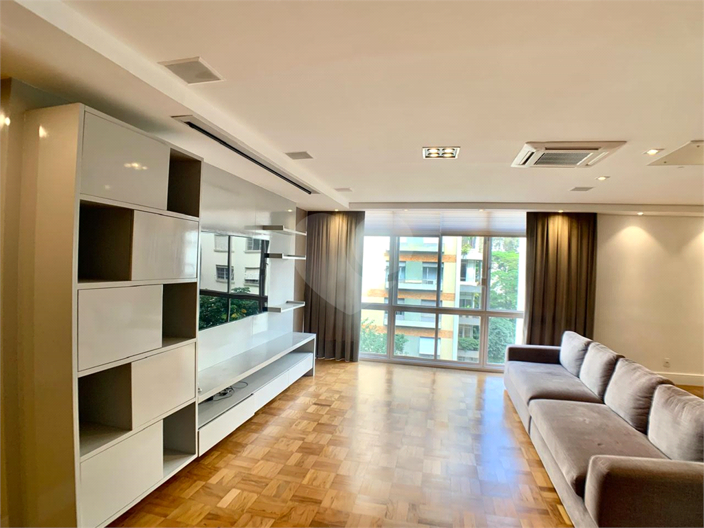 APARTAMENTO em HIGIENÓPOLIS