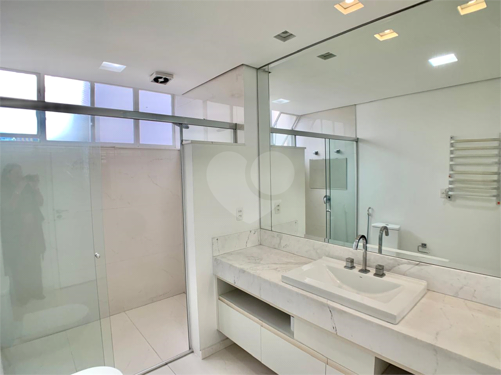APARTAMENTO em HIGIENÓPOLIS
