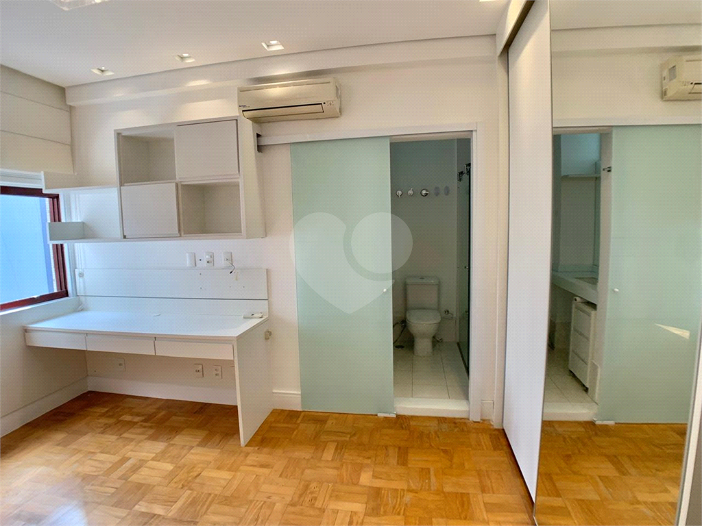APARTAMENTO em HIGIENÓPOLIS