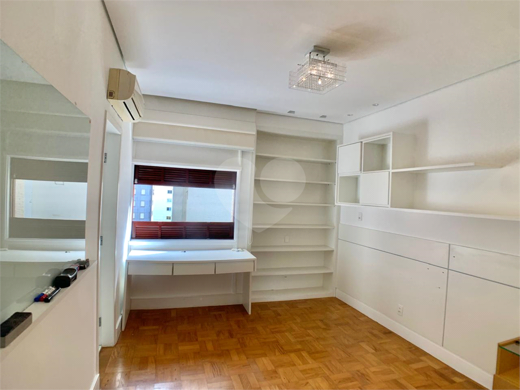 APARTAMENTO em HIGIENÓPOLIS