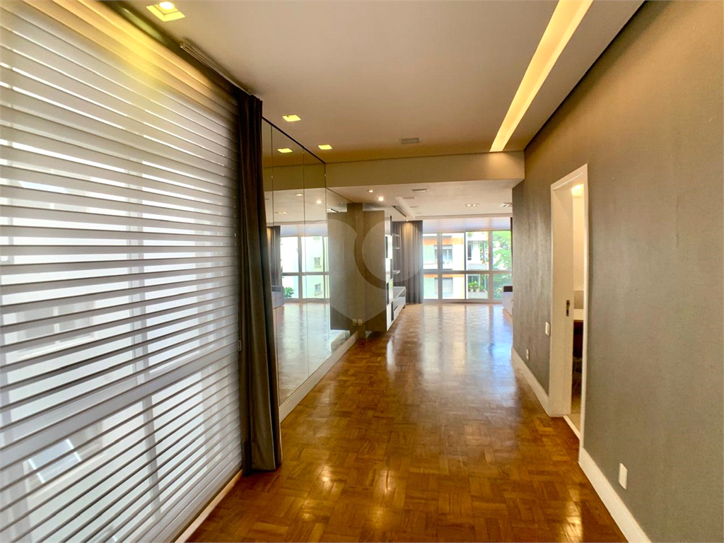 APARTAMENTO em HIGIENÓPOLIS