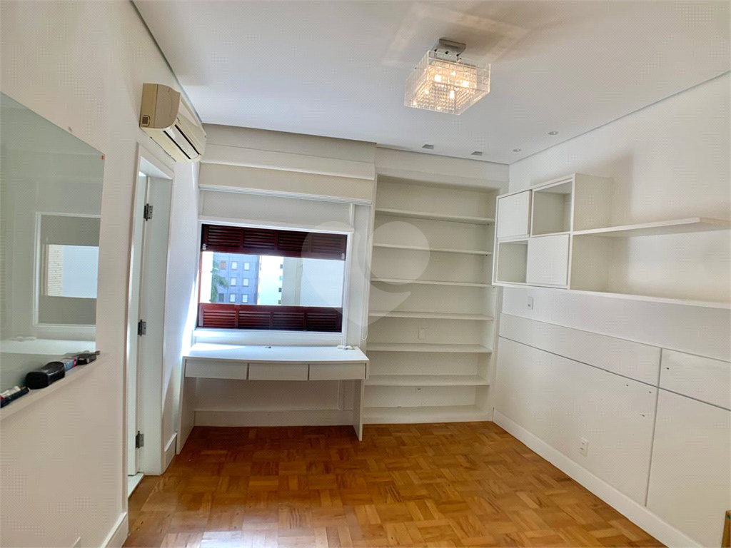 APARTAMENTO em HIGIENÓPOLIS