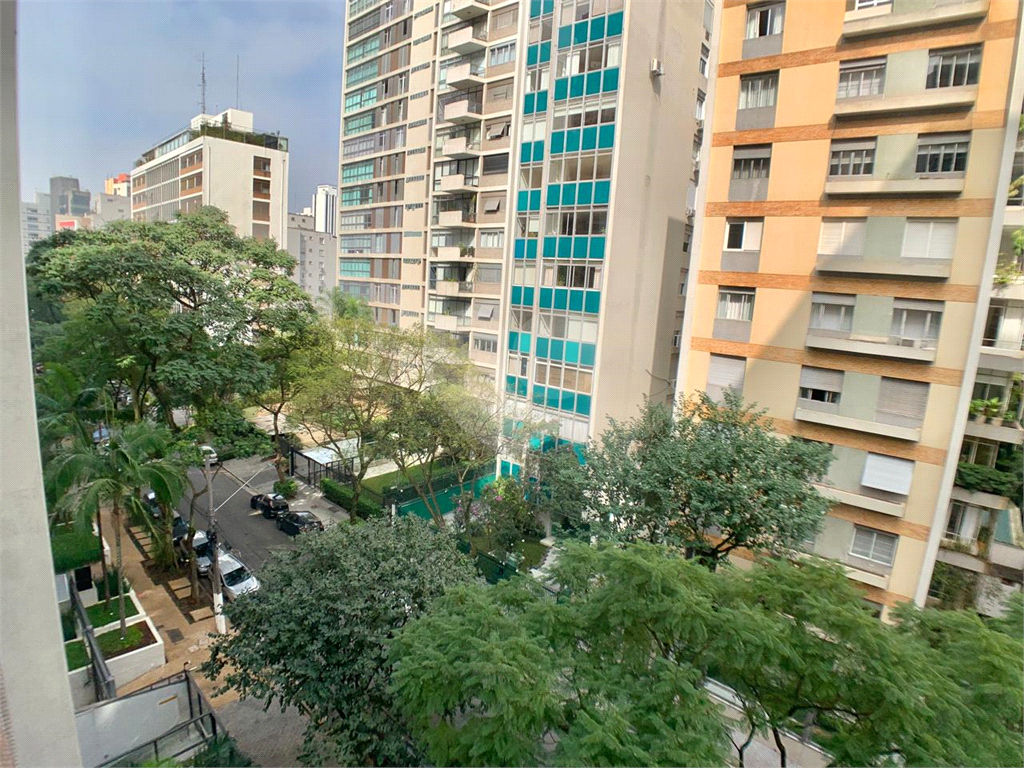 APARTAMENTO em HIGIENÓPOLIS