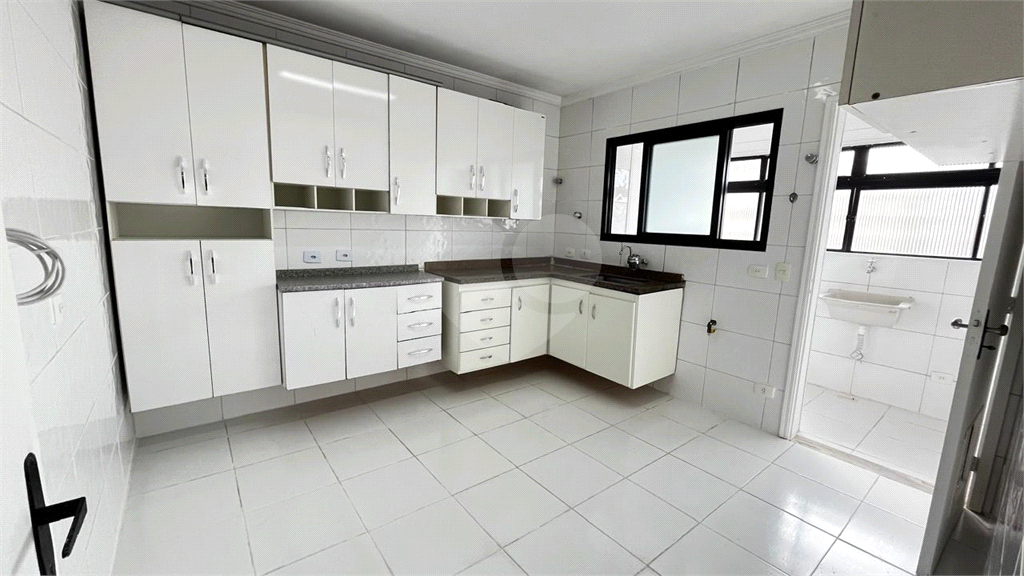 Localização e conforto com 3 Dormitórios e 2 vagas de garagem