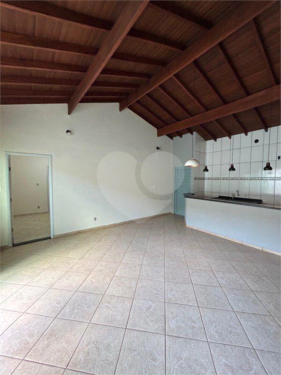 Casa à venda com 3 quartos, 199m² - Foto 3