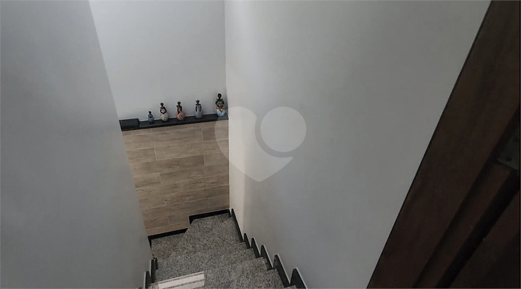 Sobrado com 4 dorms, 1 suíte e 5 vagas a 800 metros do metrô Parada Inglesa!