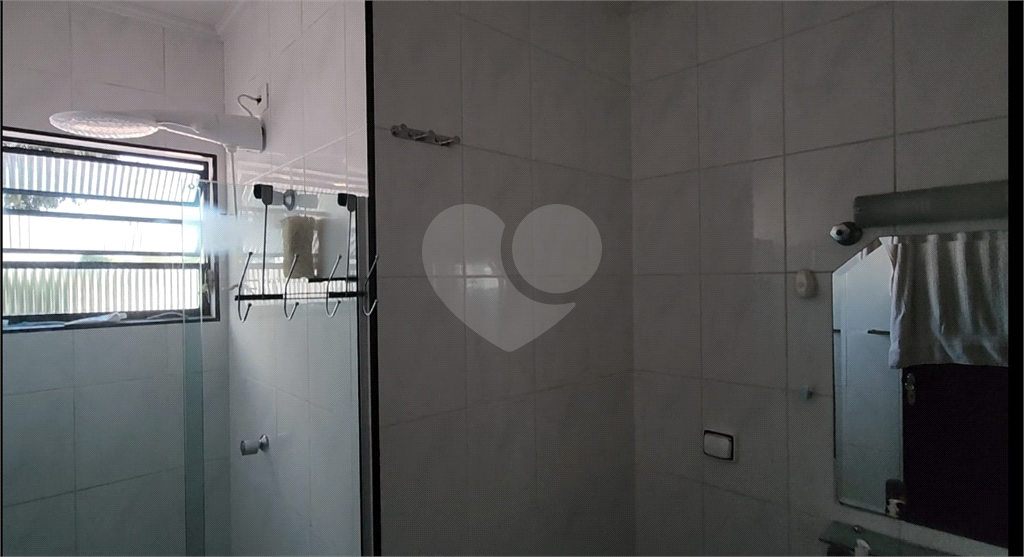 Sobrado com 4 dorms, 1 suíte e 5 vagas a 800 metros do metrô Parada Inglesa!