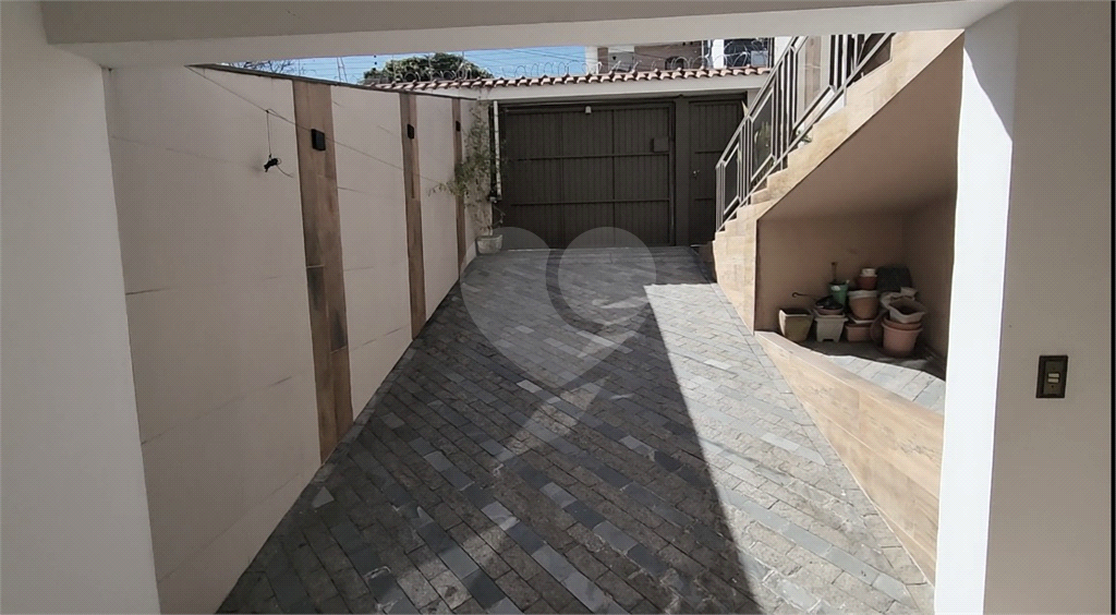 Sobrado com 4 dorms, 1 suíte e 5 vagas a 800 metros do metrô Parada Inglesa!