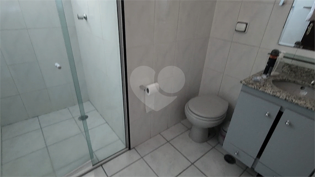 Sobrado com 4 dorms, 1 suíte e 5 vagas a 800 metros do metrô Parada Inglesa!