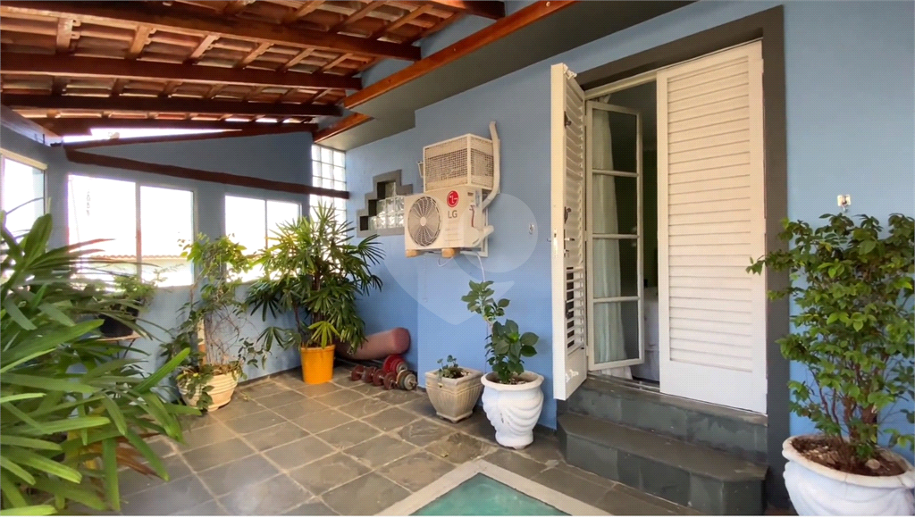 Casa à venda com 3 quartos, 300m² - Foto 9