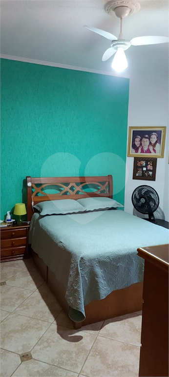 Casa de Condomínio à venda com 3 quartos, 320m² - Foto 9