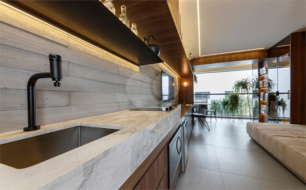 Studio na Vila Pompeia com 27m²