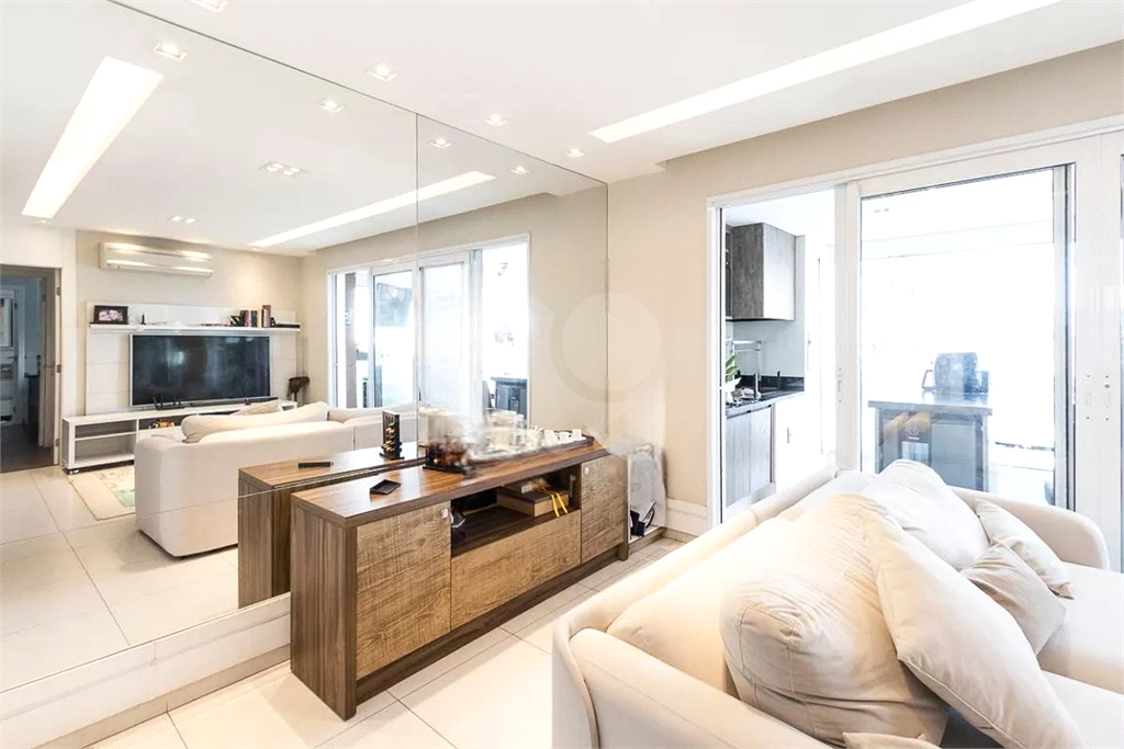 Espetacular Forme Vila Romana 3 quartos, sendo 1 suite, e 2 vagas de garagem 