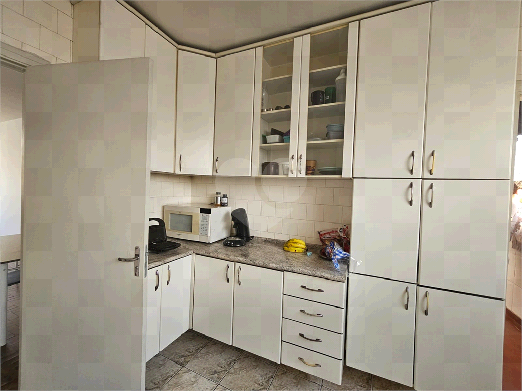 APARTAMENTO em PINHEIROS