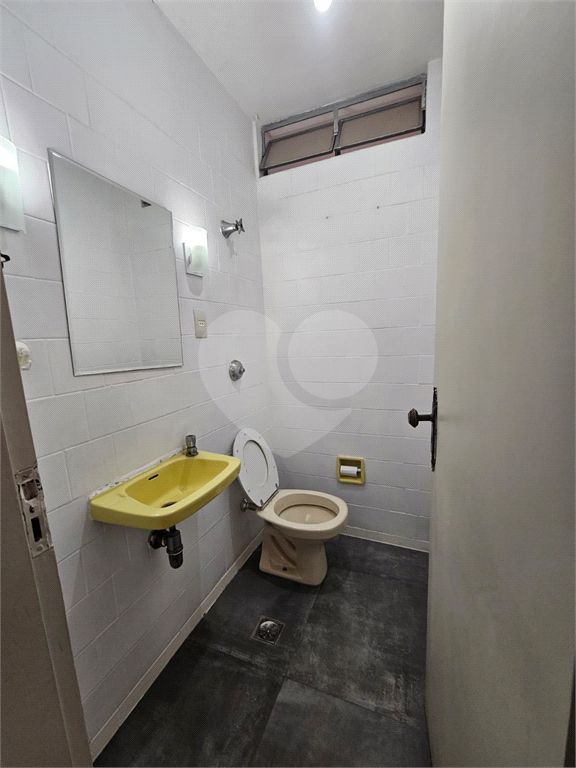 APARTAMENTO em PINHEIROS