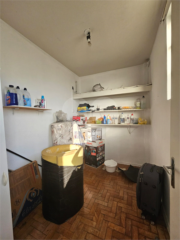 APARTAMENTO em PINHEIROS