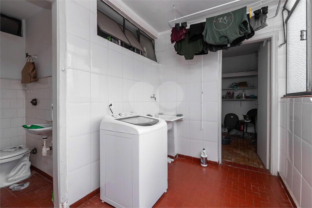 APARTAMENTO em PINHEIROS