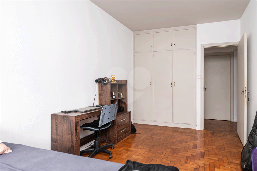 APARTAMENTO em PINHEIROS
